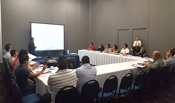 Certifica Panel Rey a Distribuidores en el DF